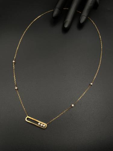 عقد ذهب عيار 18