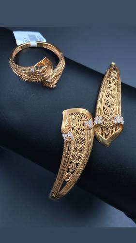سوارة مع خاتم ذهب عيار 21