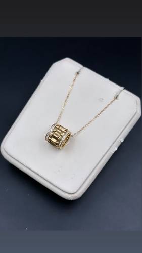 عقد ذهب عيار 18
