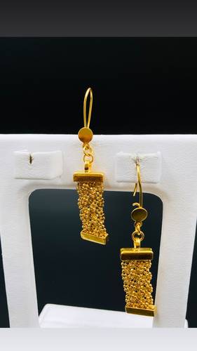 GOLD EARINGS K21
