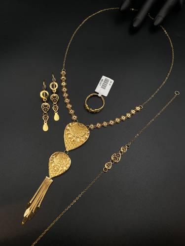 طقم ذهب أصفر عيار 21 