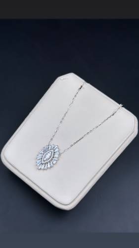 WHITE GOLD NECKLACE K18