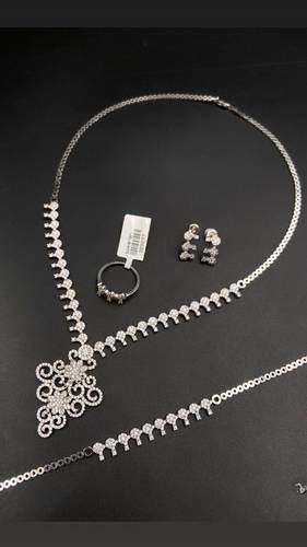 WHITE GOLD SET K18