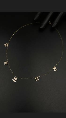 عقد شوكر ذهب عيار 18