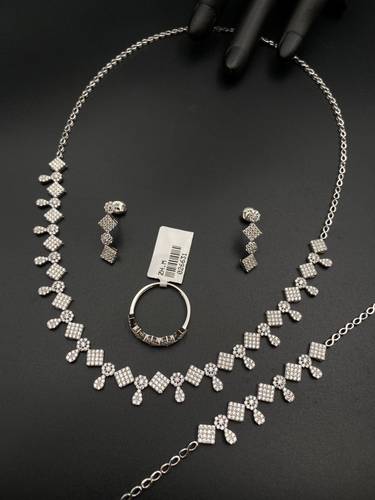 WHITE GOLD SET K18