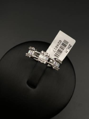 WHITE GOLD RING 18K