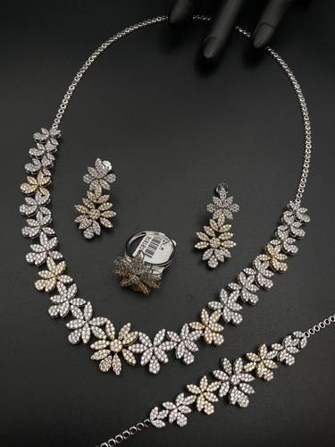 WHITE GOLD SET K18
