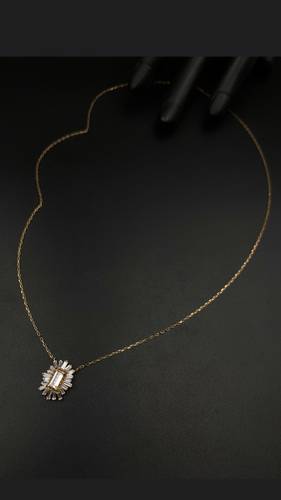 YELLOW GOLD NECKLACE K18