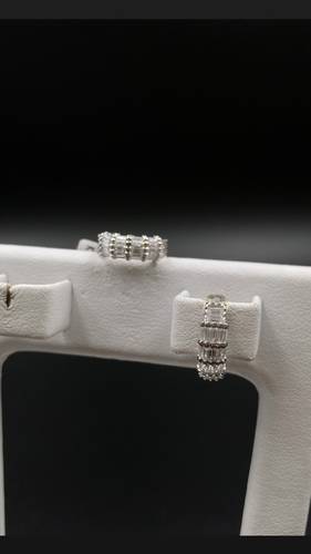 GOLD EARINGS K18