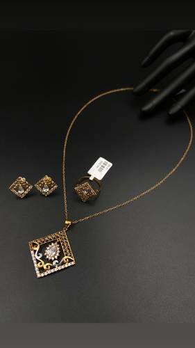 YELLOW GOLD HALF SET K21