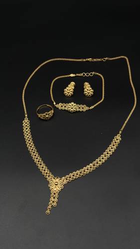 طقم ذهب اصفر عيار 21
