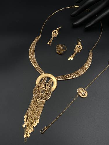 طقم ذهب عيار 21