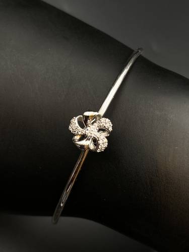 WHITE GOLD BRACELET K18