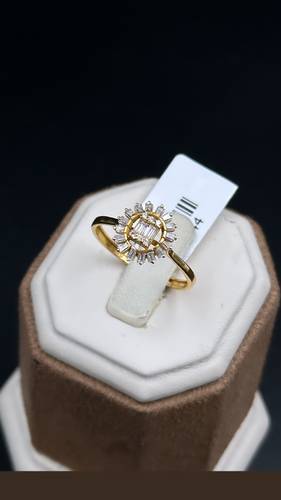 YELLOW GOLD RING 18K