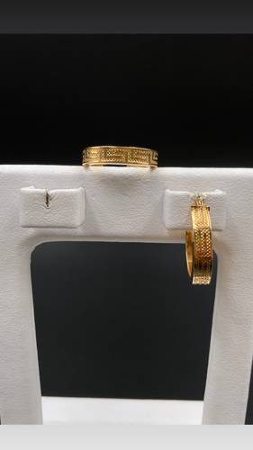 GOLD EARINGS K18