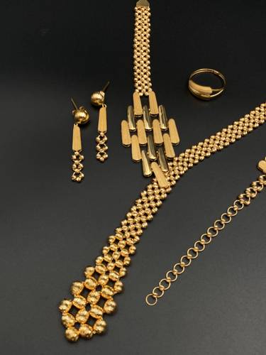 طقم ذهب عيار 21
