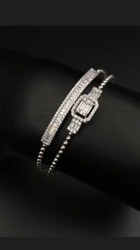 WHITE GOLD BRACELET K18