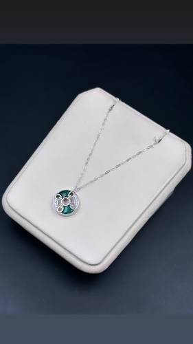 WHITE GOLD NECKLACE K18