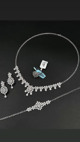 WHITE GOLD SET K18