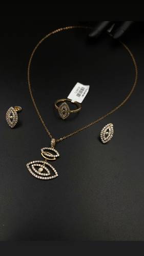 YELLOW GOLD HALF SET K18