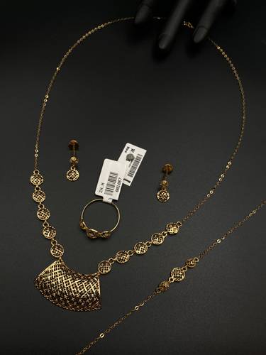 طقم ذهب أصفر عيار 21 