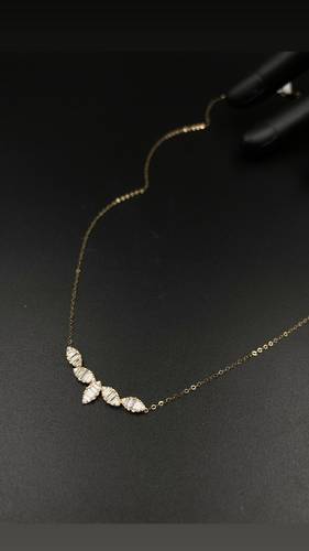 YELLOW GOLD NECKLACE K18