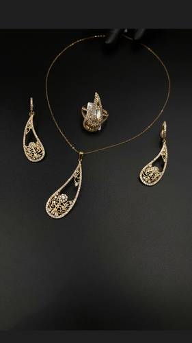 YELLOW GOLD HALF SET K18