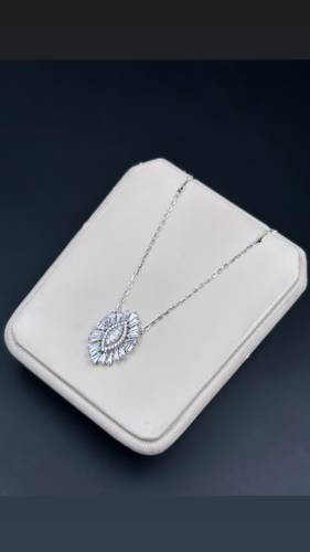 WHITE GOLD NECKLACE K18