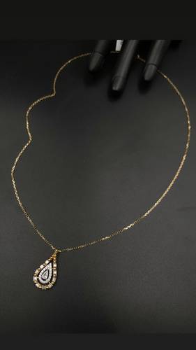 GOLD NECKLACE K18
