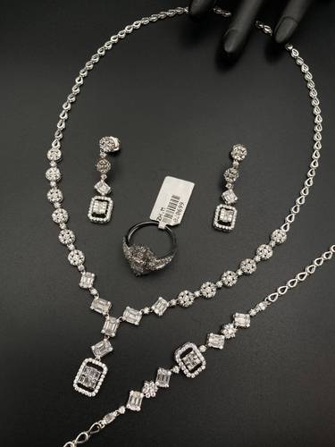 WHITE GOLD SET K18