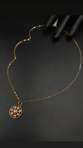 YELLOW GOLD NECKLACE K18