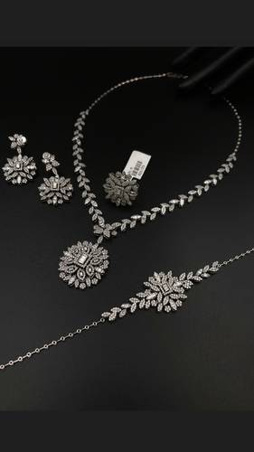 WHITE GOLD SET K18