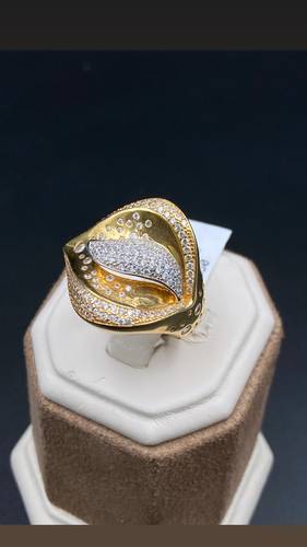 YELLOW GOLD RING 18K