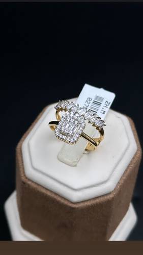 YELLOW GOLD RING 18K