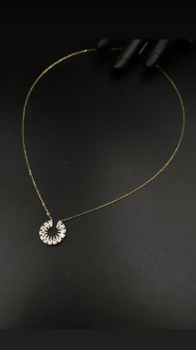 YELLOW GOLD NECKLACE K18