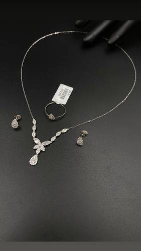 WHITE GOLD HALF SET K18