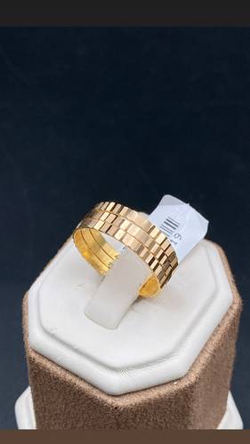 GOLD RING K21