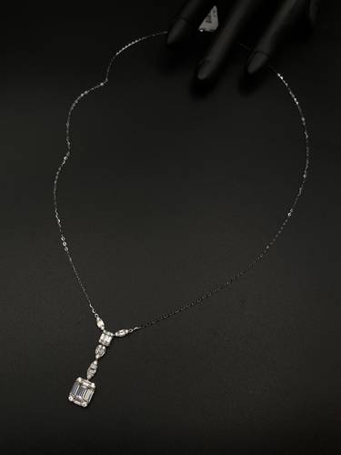 WHITE GOLD NECKLACE K18