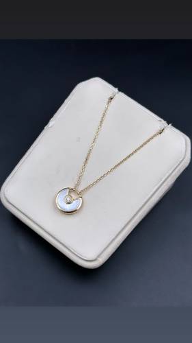 عقد ذهب عيار 18