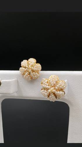 GOLD EARINGS K21 WITH CULTURAL PEARL