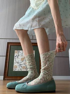 Bloom Lace Socks