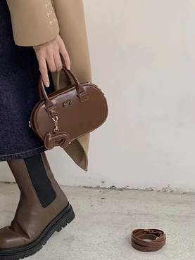 Oval Chic Bag
