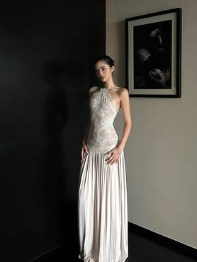 Lumière Lace Gown