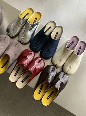 Split-Toe Leather Mule Loafers