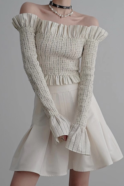 بلوزة Smocked Off‑Shoulder