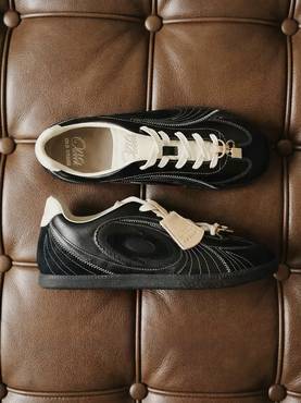 OLD ORDER Noir Retro Trainer