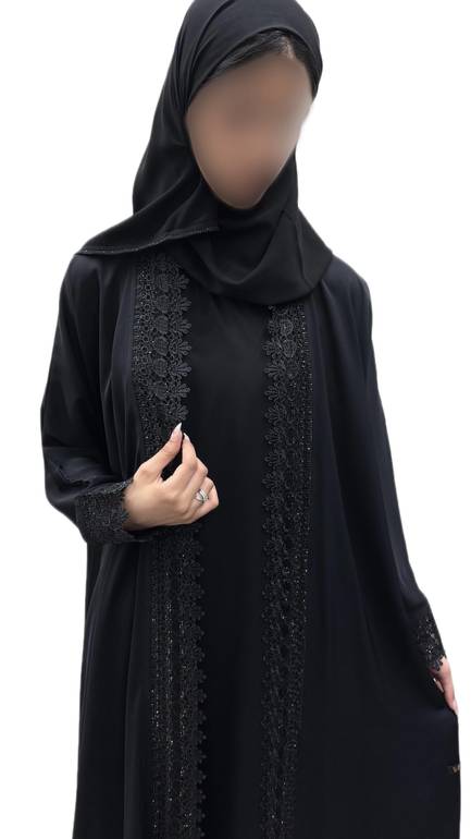 عباية كريب نواعم مع دانتيل و فصوص سوداء