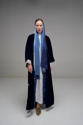 عباية مخمل باللون الكحلي - K372