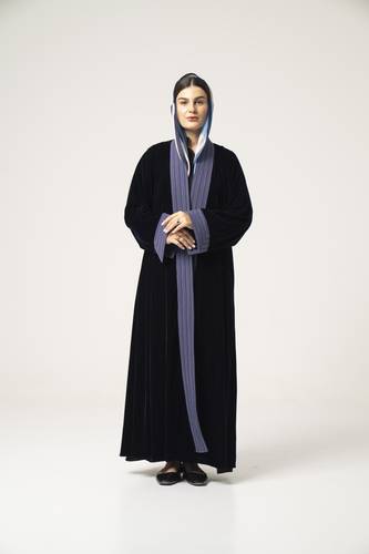 عباية مخمل باللون الكحلي - K514