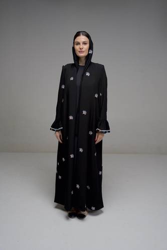 عباية كريب مطرزة - K362